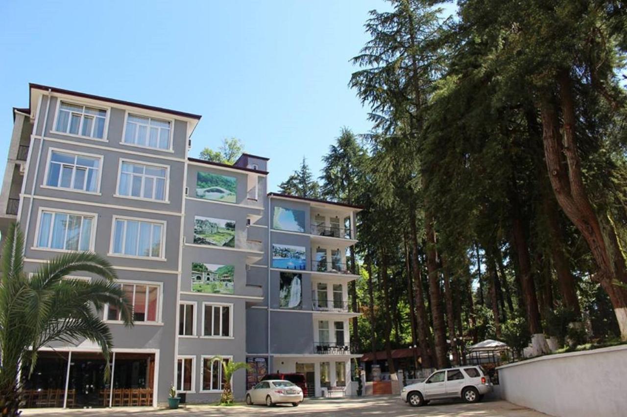 Hulus Hotel Makhinjauri Εξωτερικό φωτογραφία