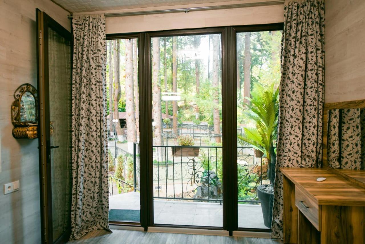 Hulus Hotel Makhinjauri Εξωτερικό φωτογραφία
