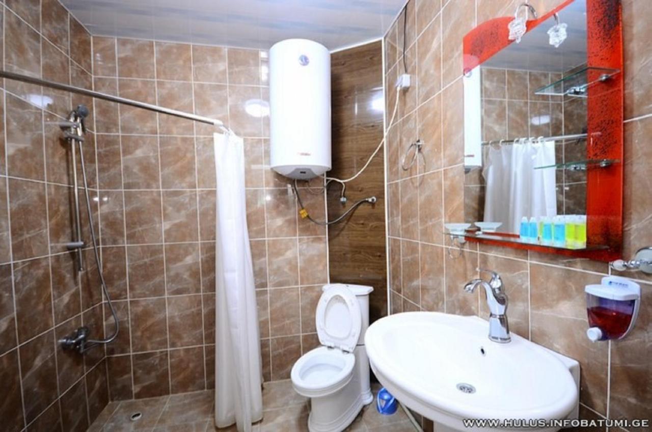 Hulus Hotel Makhinjauri Εξωτερικό φωτογραφία