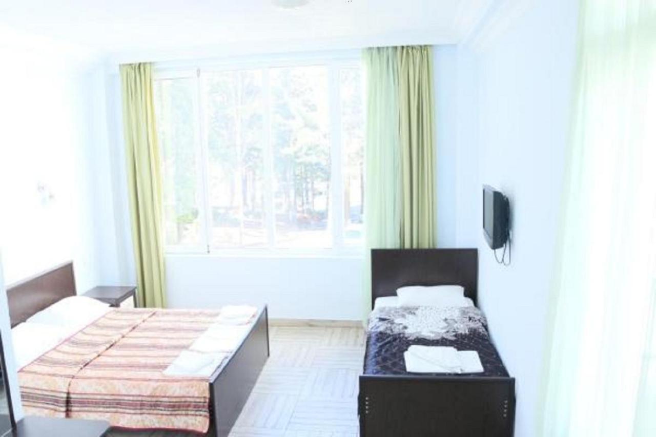 Hulus Hotel Makhinjauri Εξωτερικό φωτογραφία