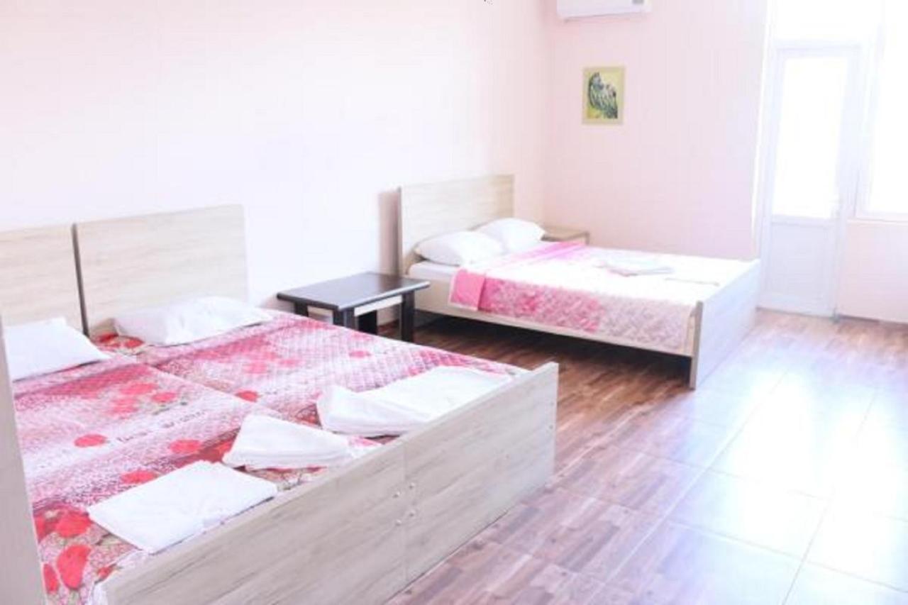 Hulus Hotel Makhinjauri Εξωτερικό φωτογραφία
