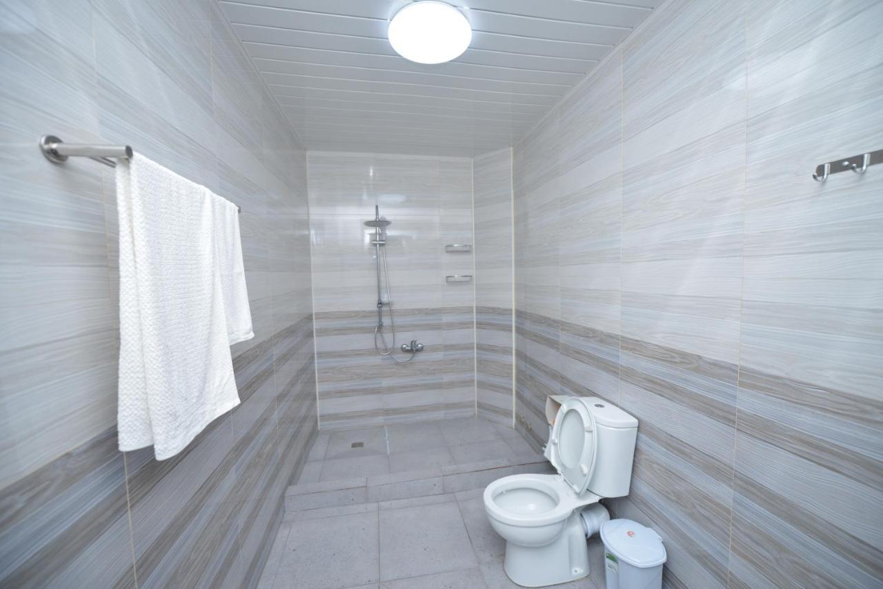 Hulus Hotel Makhinjauri Εξωτερικό φωτογραφία