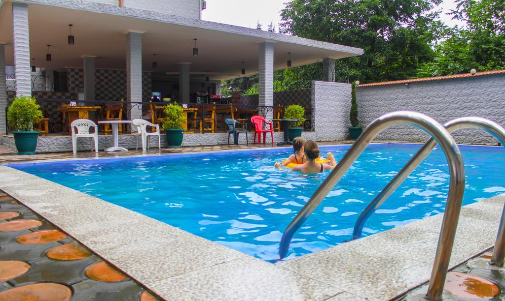 Hulus Hotel Makhinjauri Εξωτερικό φωτογραφία