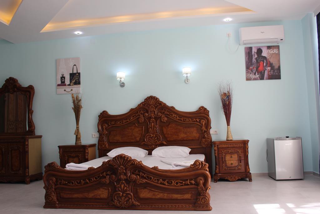 Hulus Hotel Makhinjauri Εξωτερικό φωτογραφία