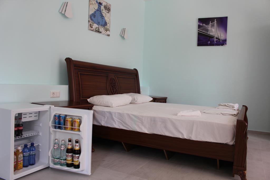 Hulus Hotel Makhinjauri Εξωτερικό φωτογραφία